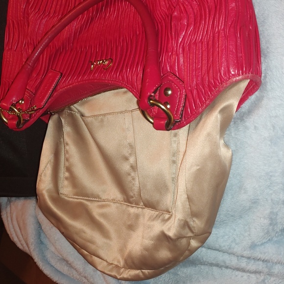 Coach Ashley (2013) Gathered Leather shoulder bag in Rasberry PreLoved - Picture 7 of 16